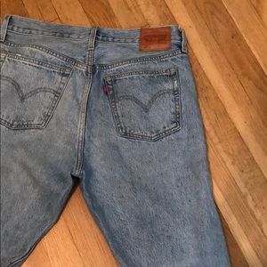 501 Levi’s, high waisted, light wash